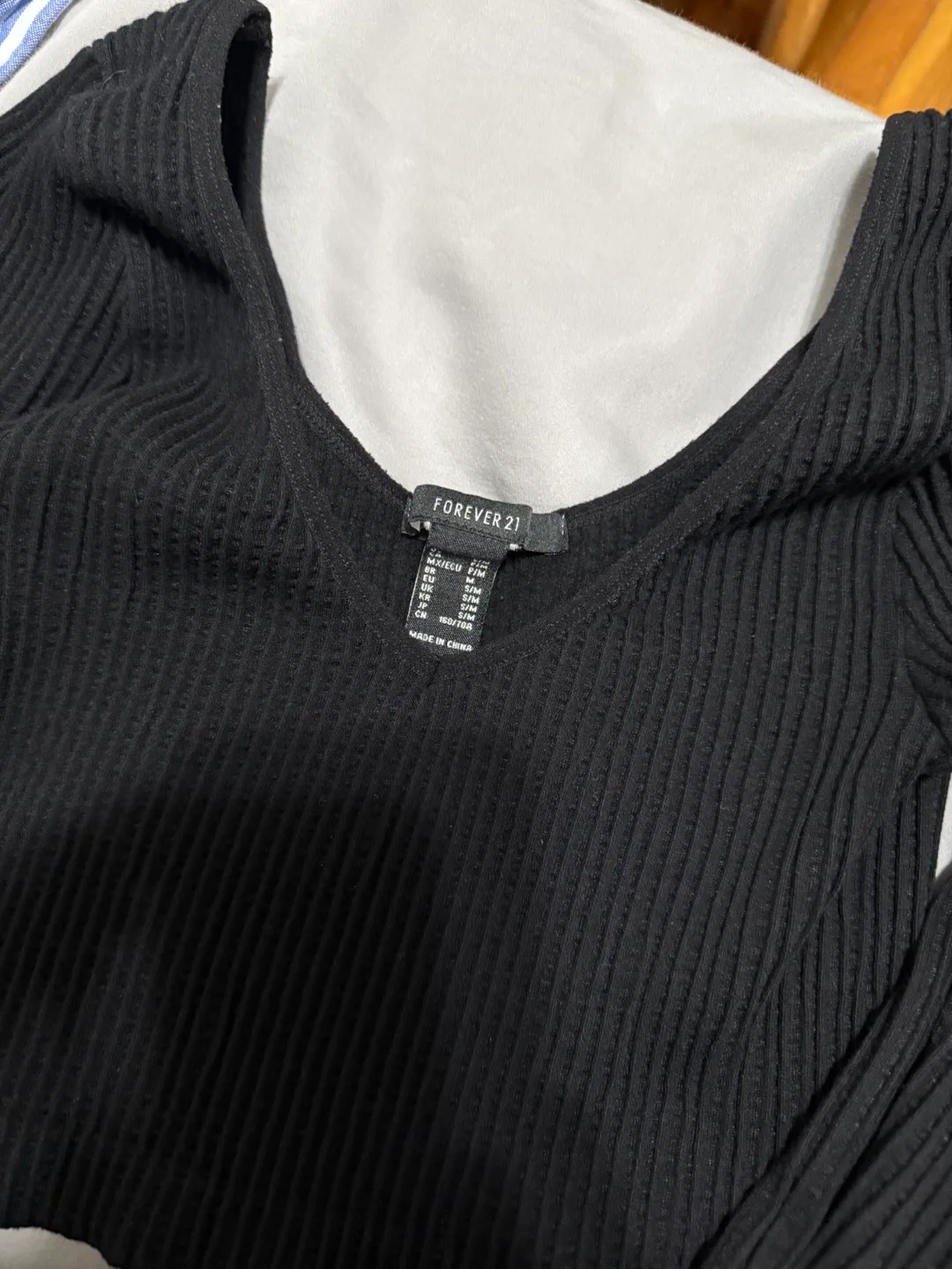 3 Styles - Black ribbed long sleeve image indicator(5)