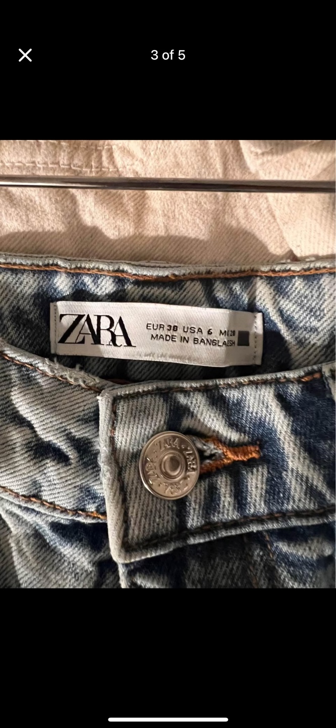 Zara Light Wash Straight Leg Jeans - Size 6 - photo 3