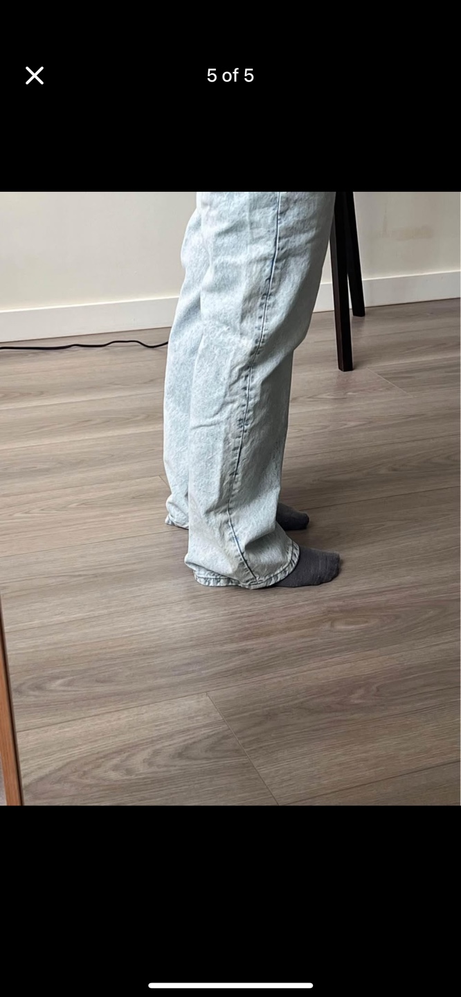Zara Light Wash Straight Leg Jeans - Size 6 - photo 5