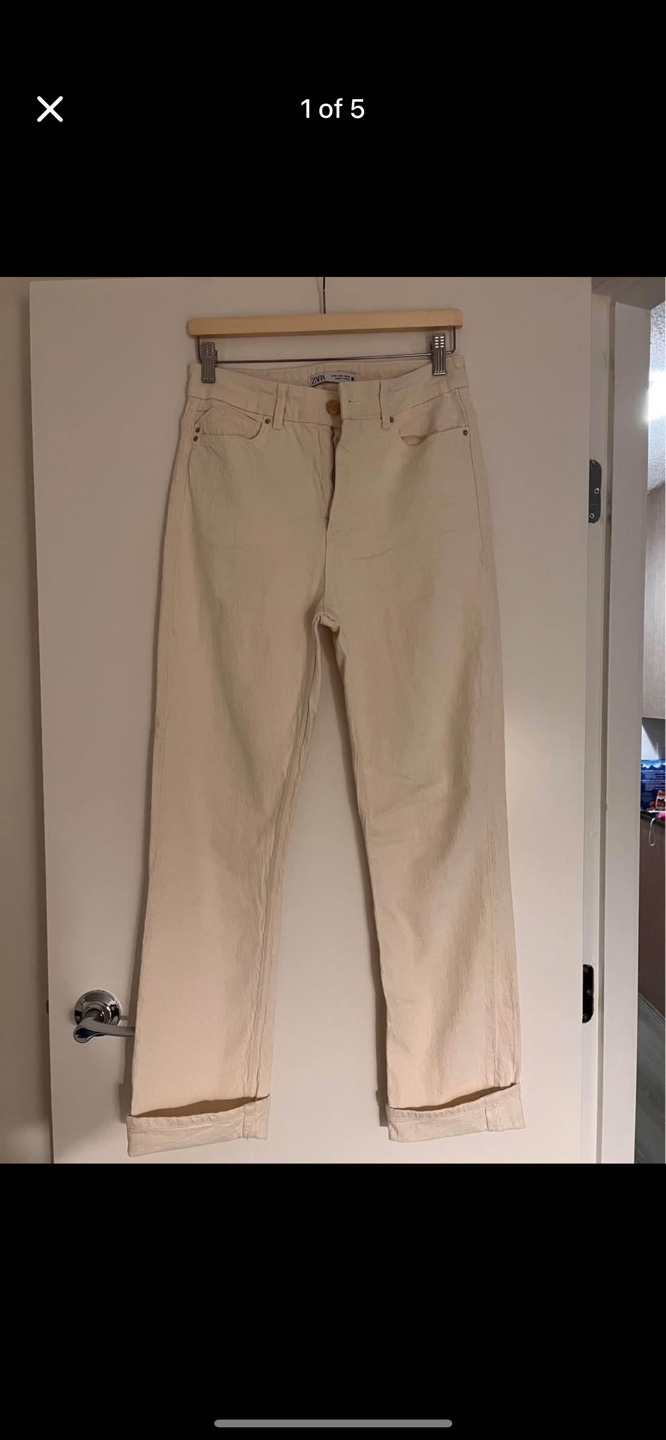 Zara Cream-Colored Straight Leg Jeans - Size 6