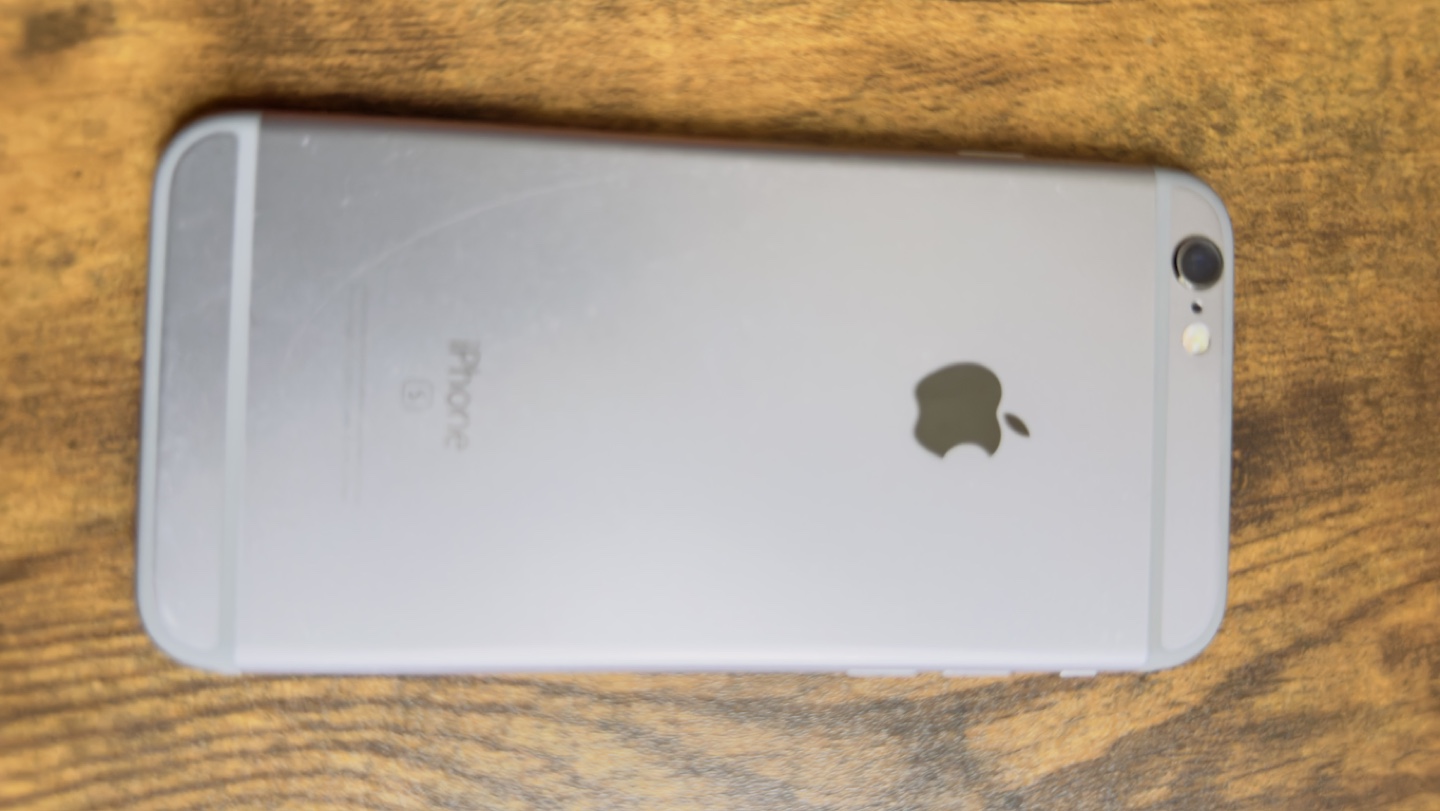 iPhone 6s - Space Grey - 32GB - With Case - photo 2