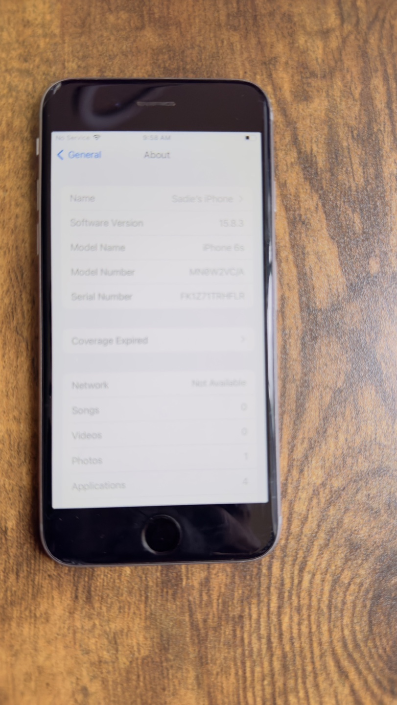 iPhone 6s - Space Grey - 32GB - With Case - photo 4