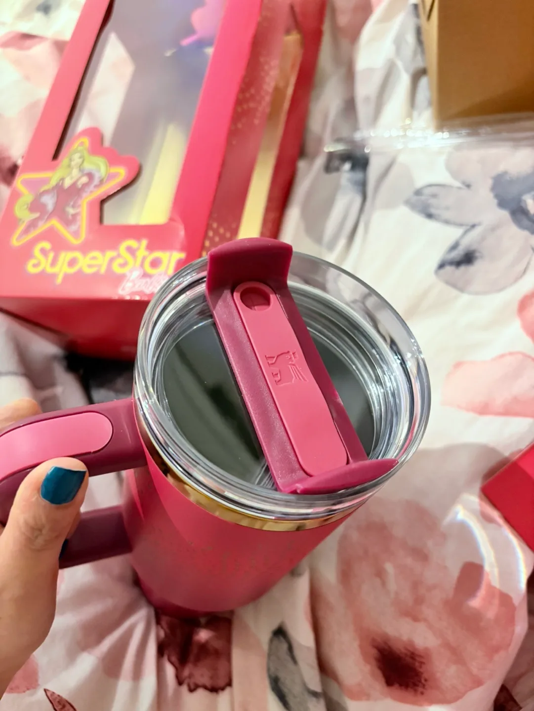 ‼️ SALE Stanley Barbie Superstar ‼️ image indicator(5)