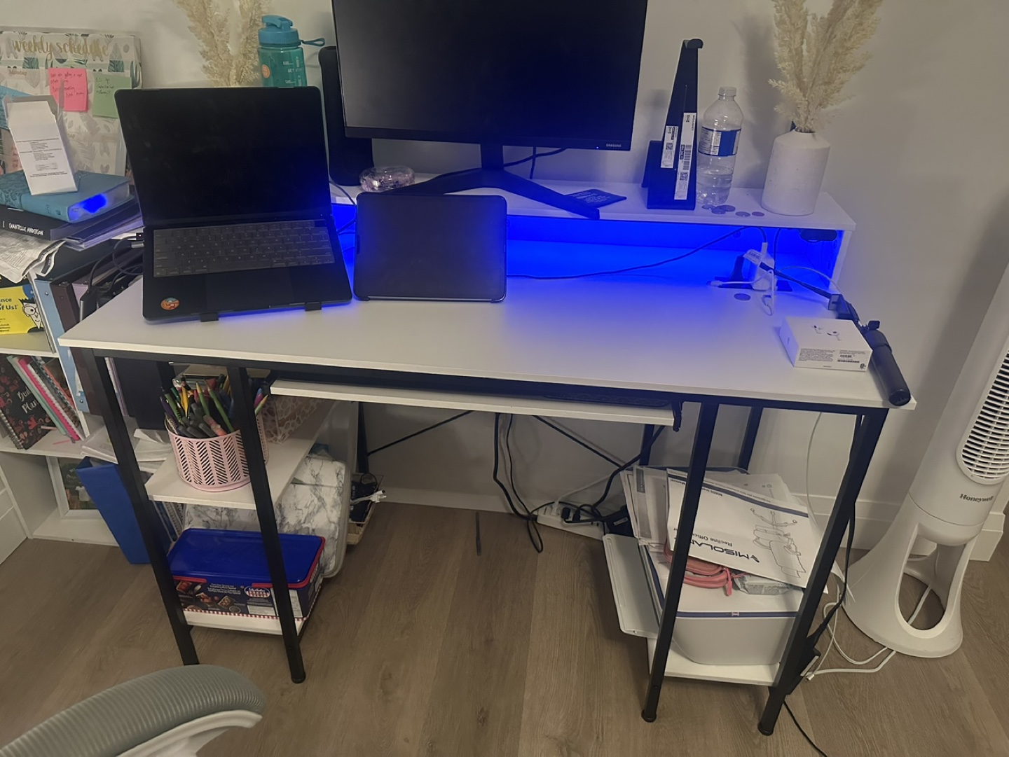White Computer Desk with Built-in LED Lighting - photo 3