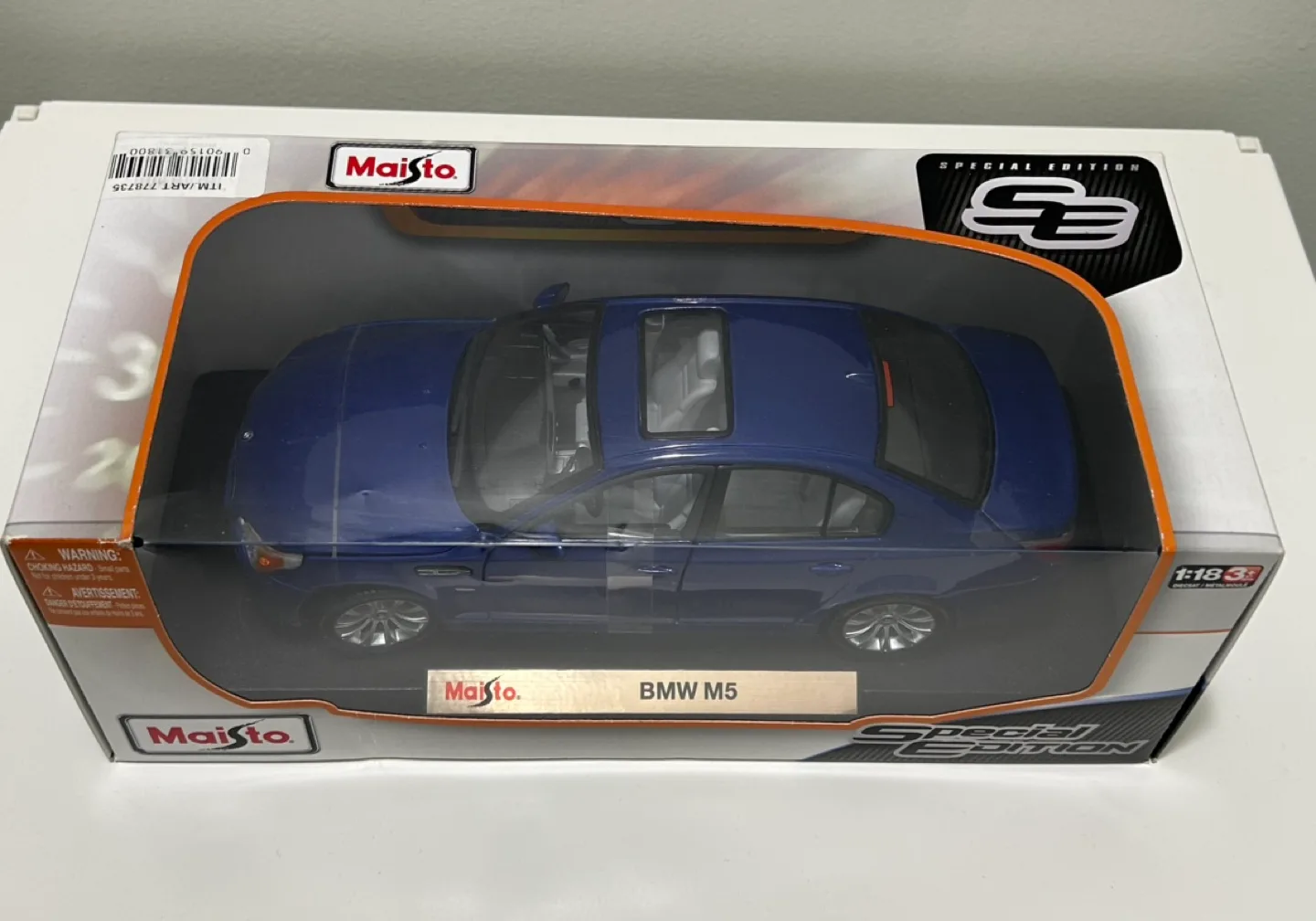 Maisto 1:18 Die Cast Model BMW M5 image indicator(4)