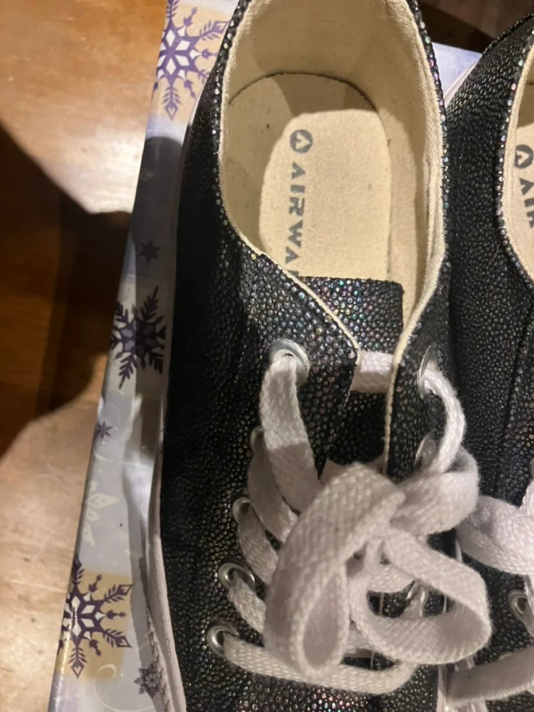 Airwalk Glitter Low-Top Sneakers - Size 7½ image indicator(5)