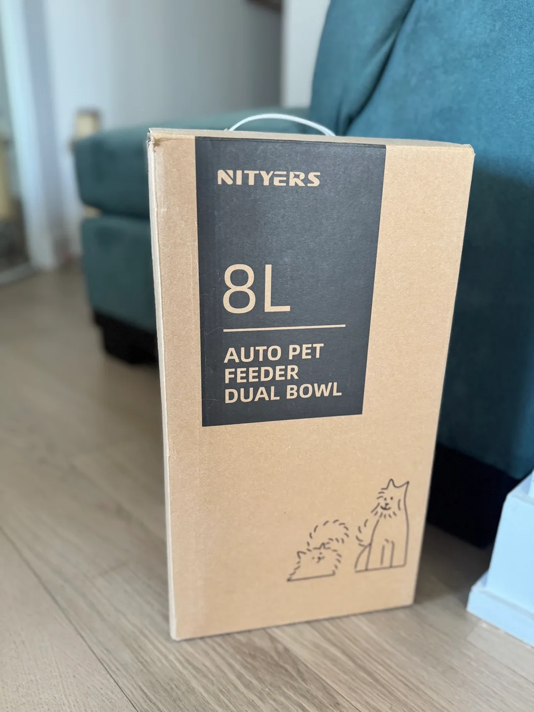 Nityers 8L Automatic Pet Feeder with Dual Bowls image indicator(2)