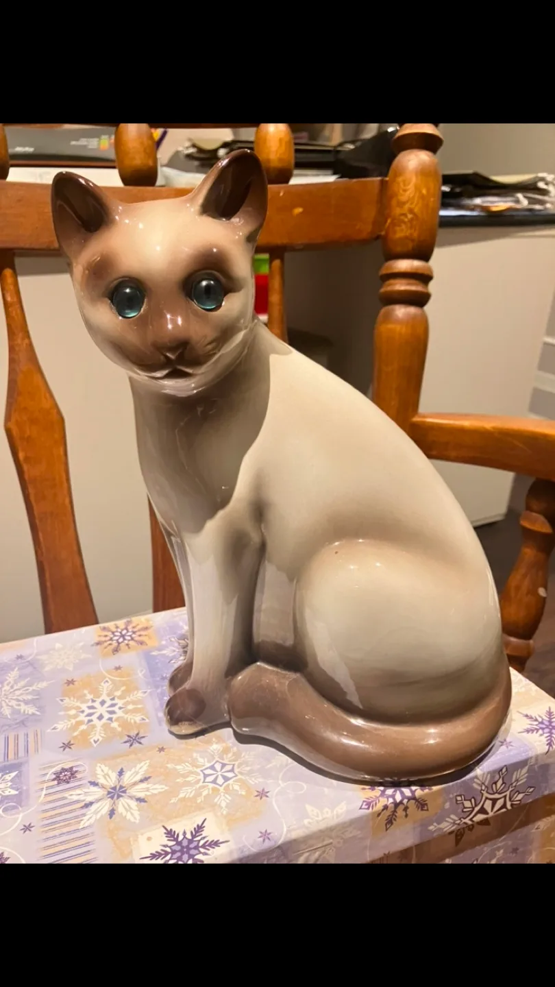 Vintage Ceramic Siamese Cat Figurine image indicator(2)