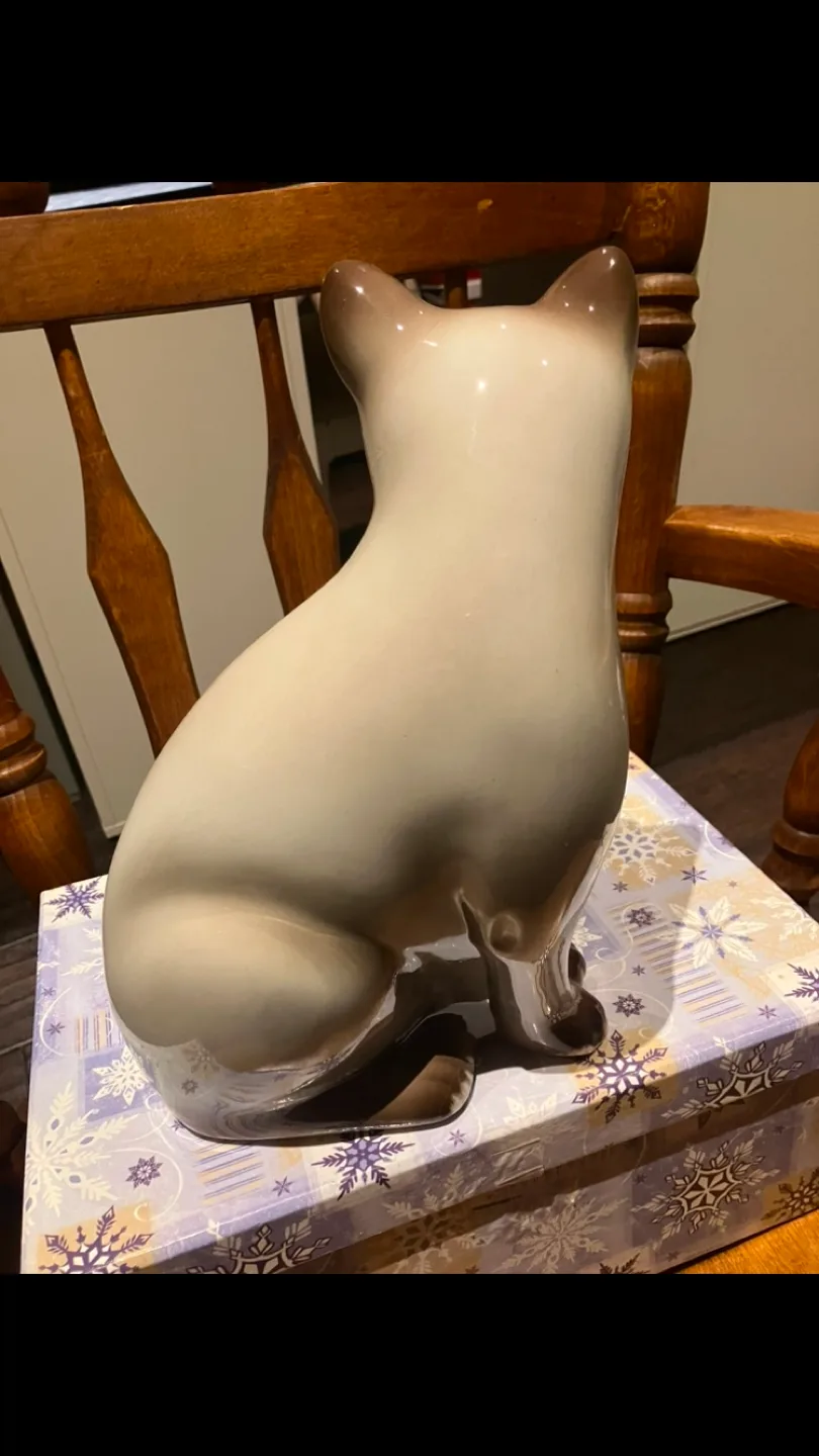 Vintage Ceramic Siamese Cat Figurine image indicator(4)