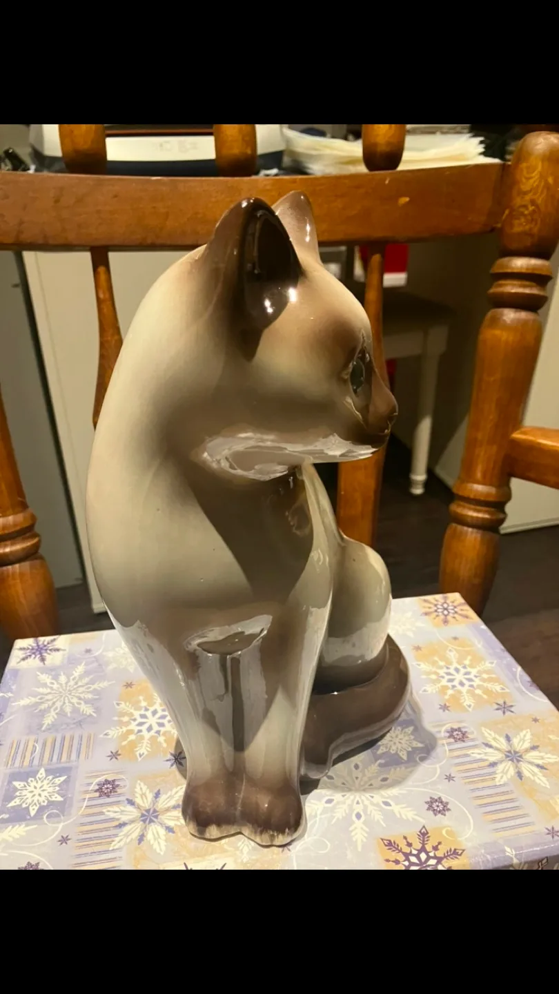 Vintage Ceramic Siamese Cat Figurine image indicator(3)