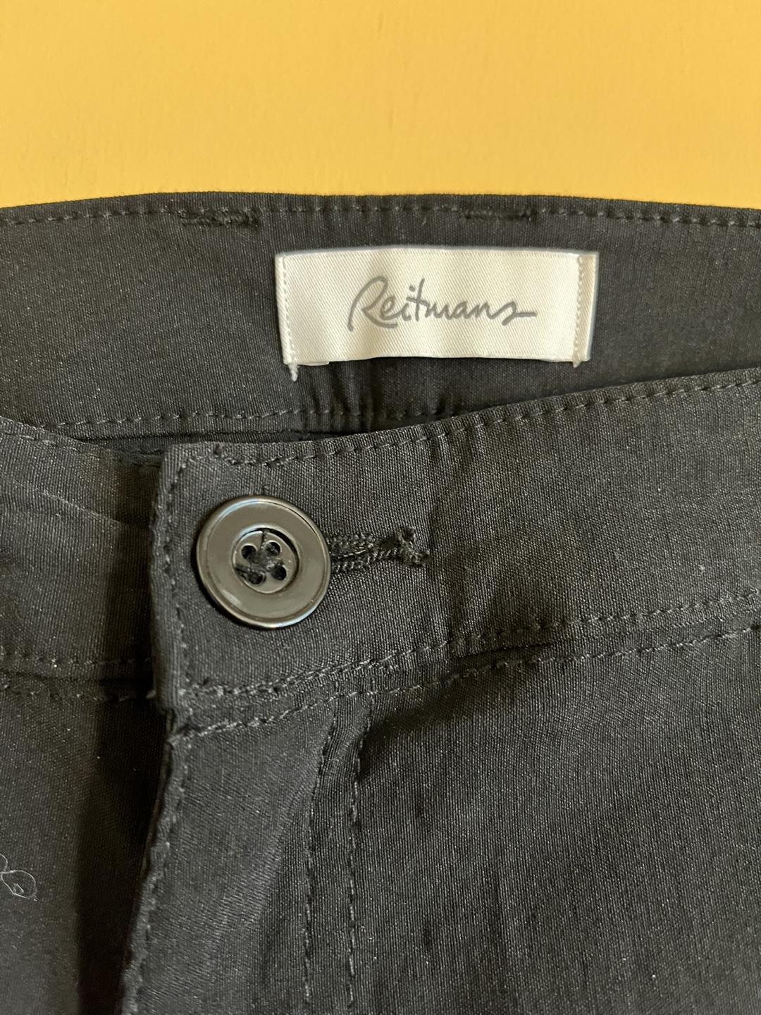 Reitmans Women's Size 15 Black Capri Pants - photo 2