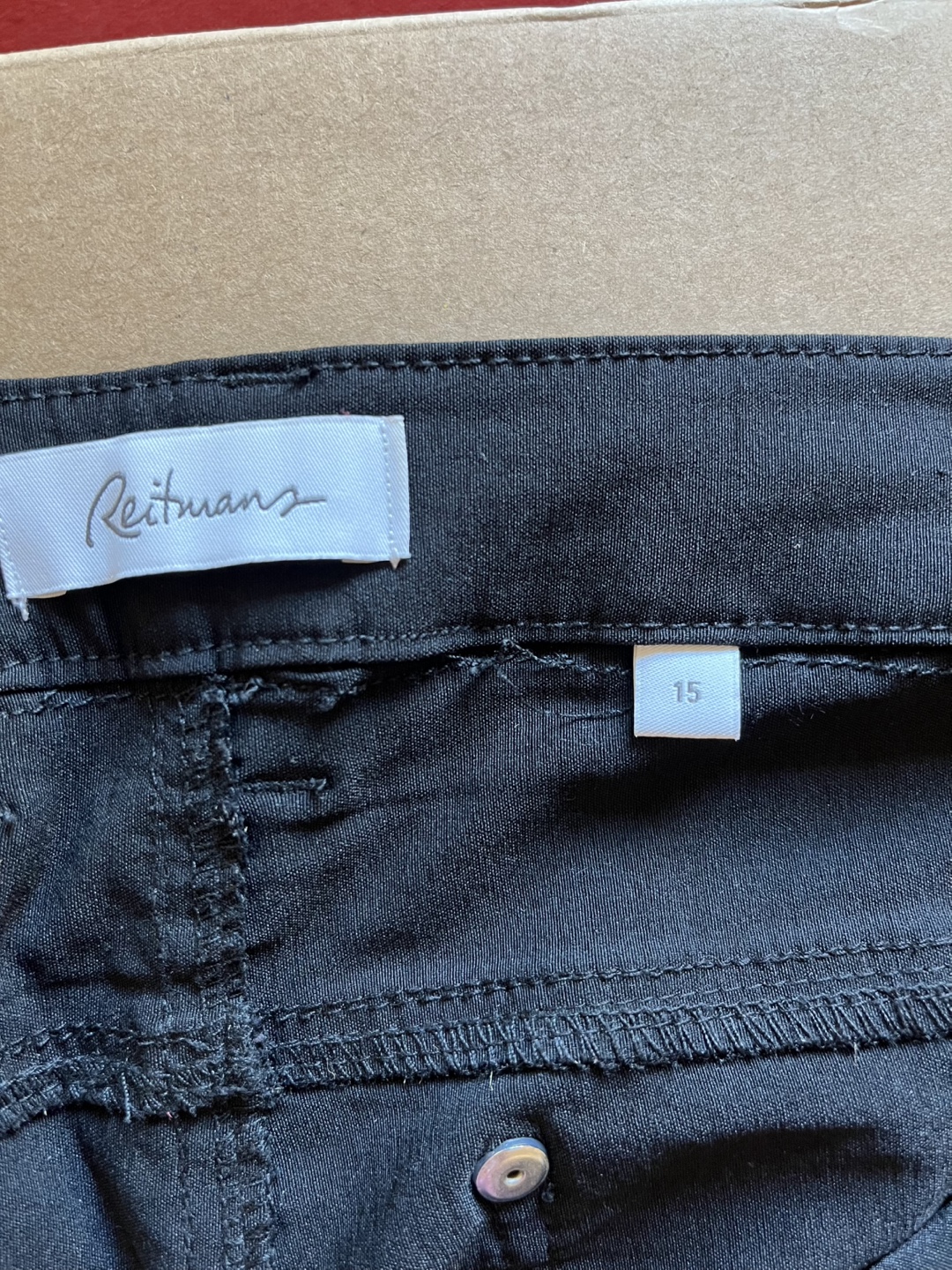 Reitmans Women's Size 15 Black Capri Pants - photo 4