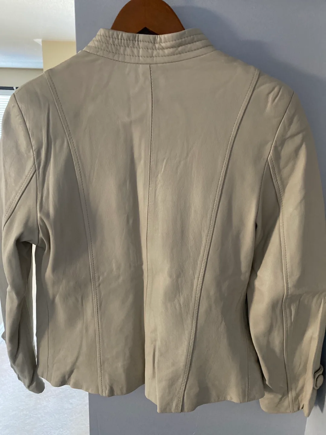 KARPETA Leather Jacket - Size M image indicator(3)