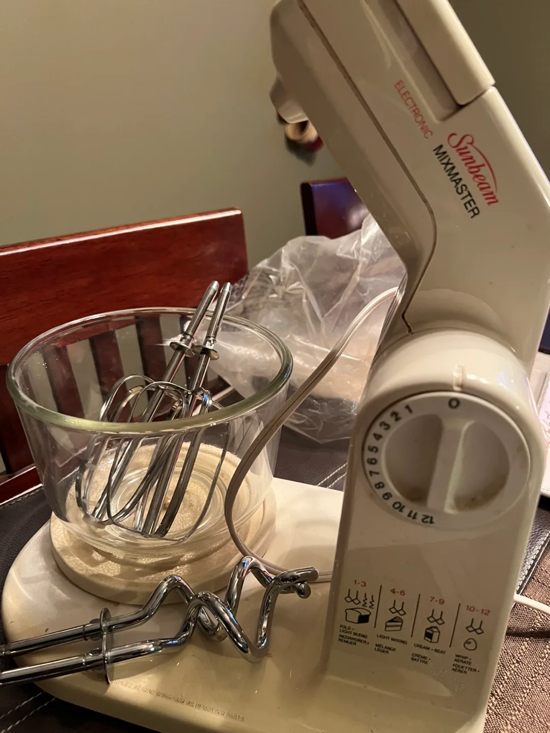Sunbeam Mixmaster Electronic Stand Mixer with Attachments image indicator(3)