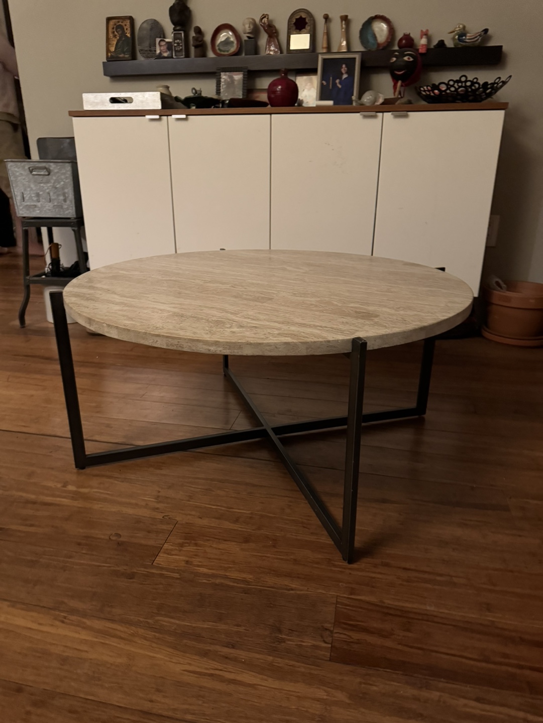 Round Stone Top Coffee Table with Black Metal Legs - photo 4