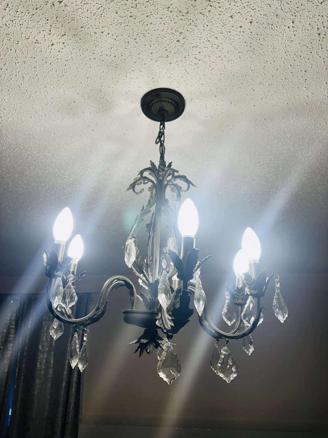 Elegant 6-Light Chandelier with Crystal Accents - photo 2