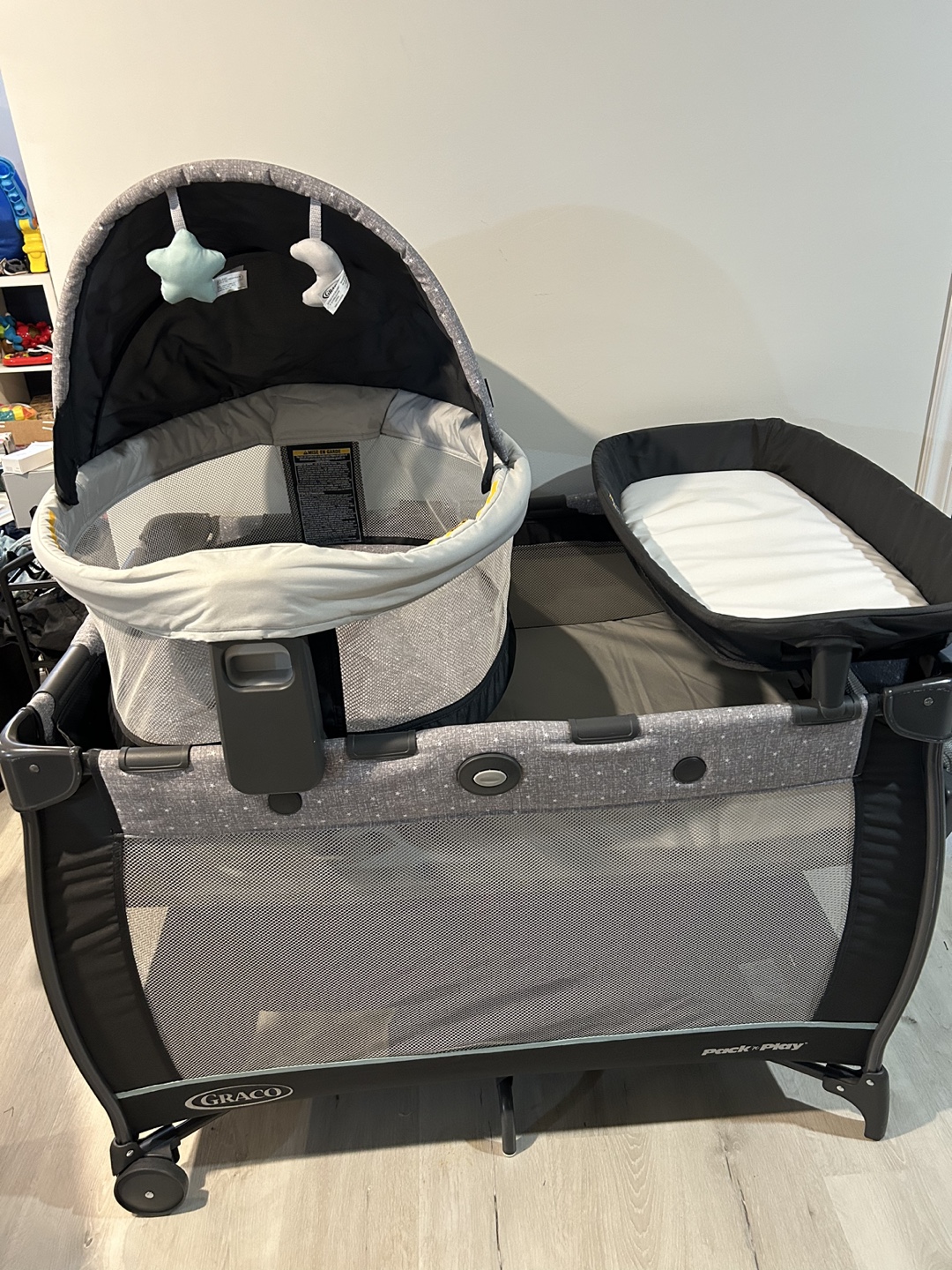 Graco Pack 'n Play Travel Dome LX