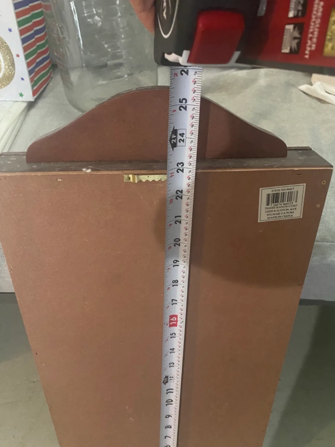 Wall-mounted curio display case image indicator(3)