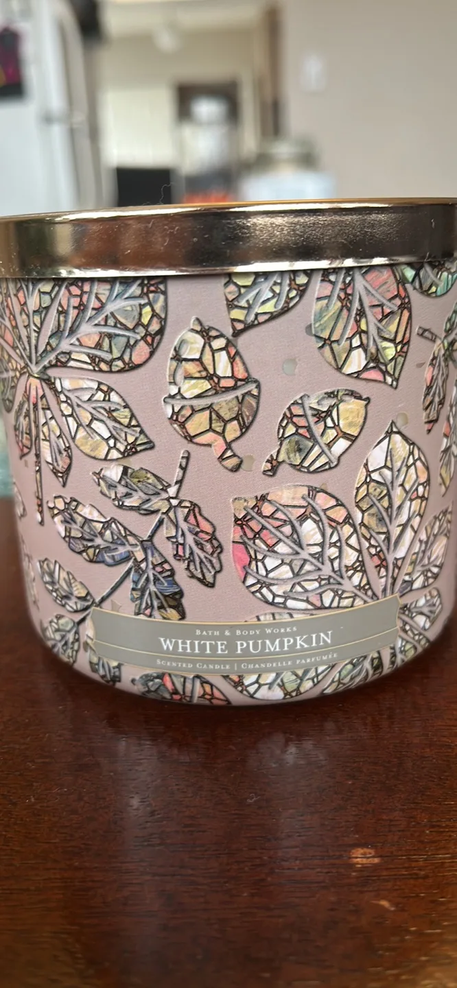 Bath & Body Works White Pumpkin Scented Candle thumbnail