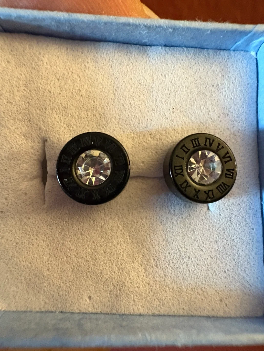 New TBK&Co. Black Bracelet and earrings set image indicator(10)