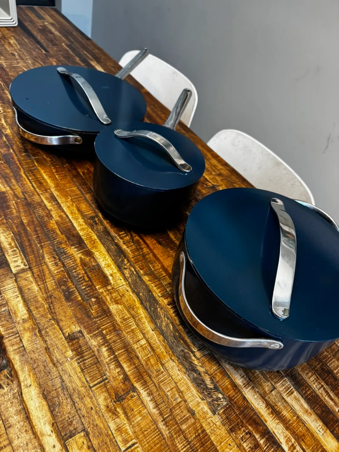 Caraway Cookware Set - 3-Piece Set with Lid Holder image indicator(10)