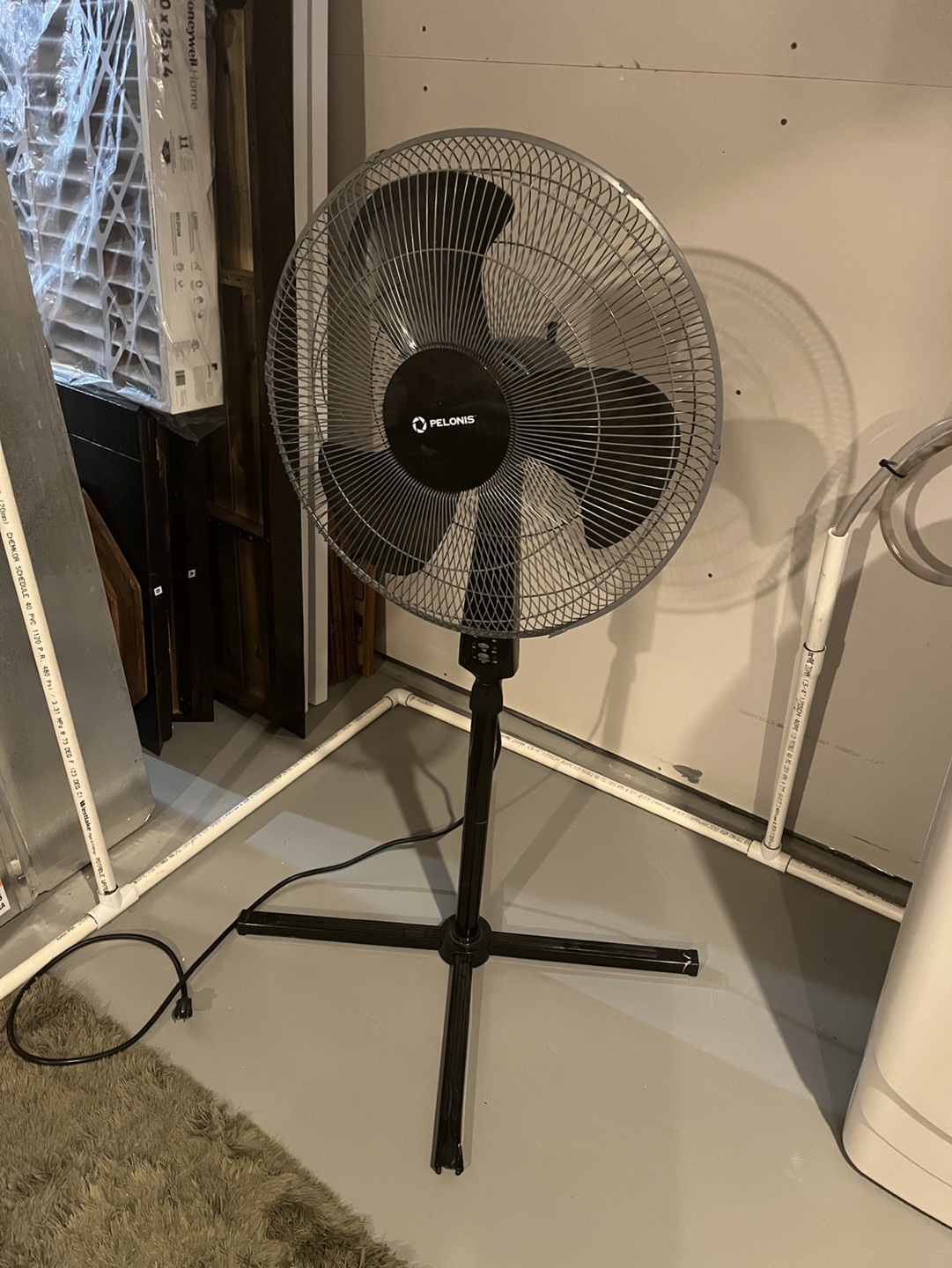 Pelonis 18-inch Oscillating Stand Fan with Timer