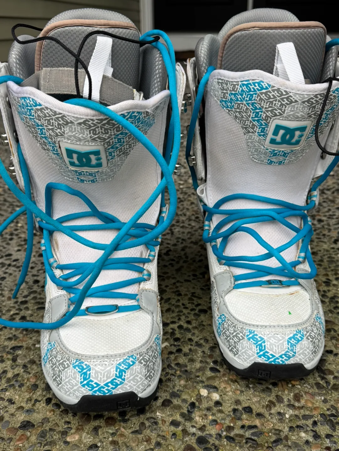 DC Shoes Girl's Snowboard Boots - Size 9 US image indicator(2)