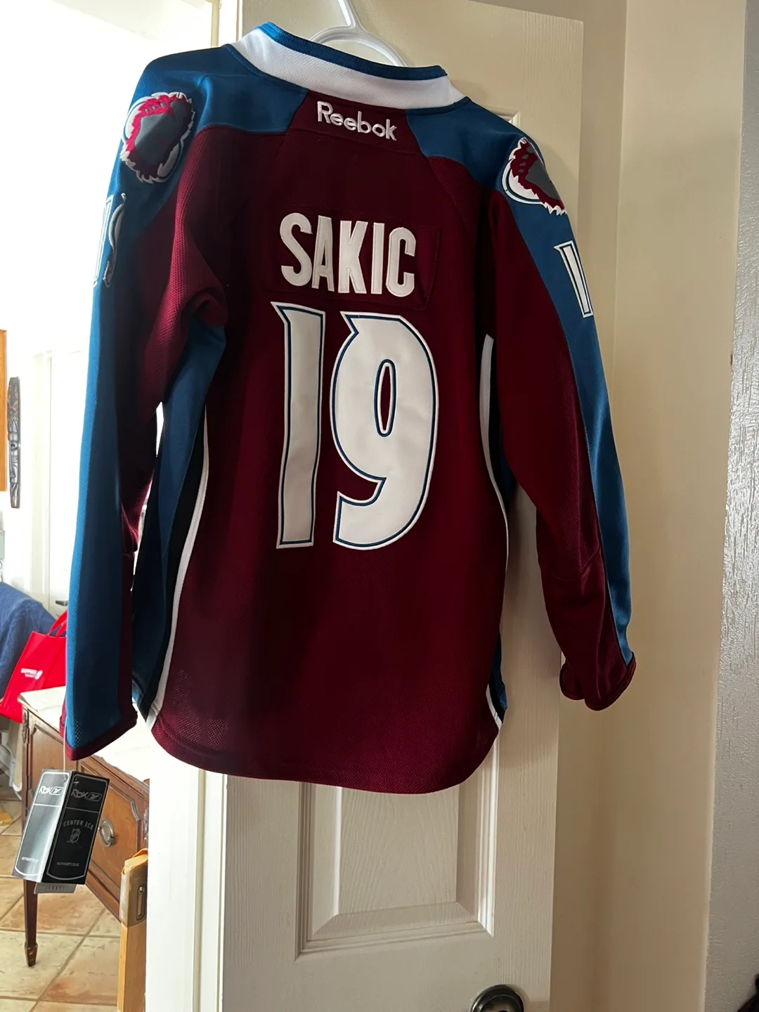 Youth Reebok Sakic #19 Colorado Avalanche Jersey image indicator(2)