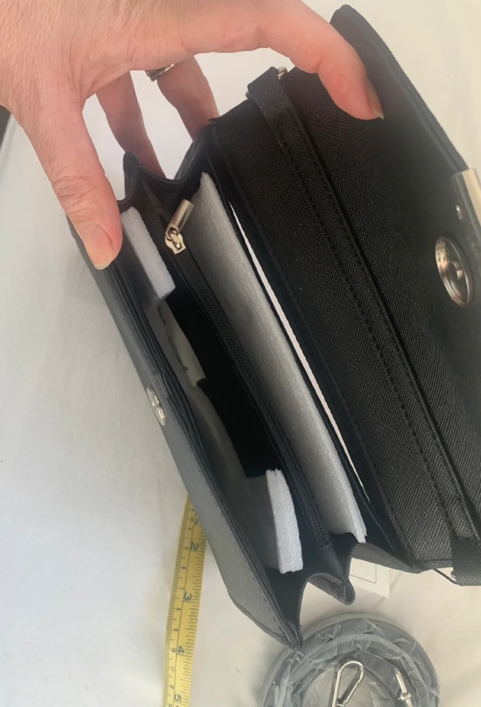 Black Crossbody Bag with touchscreen, clear Phone Pouch image indicator(4)