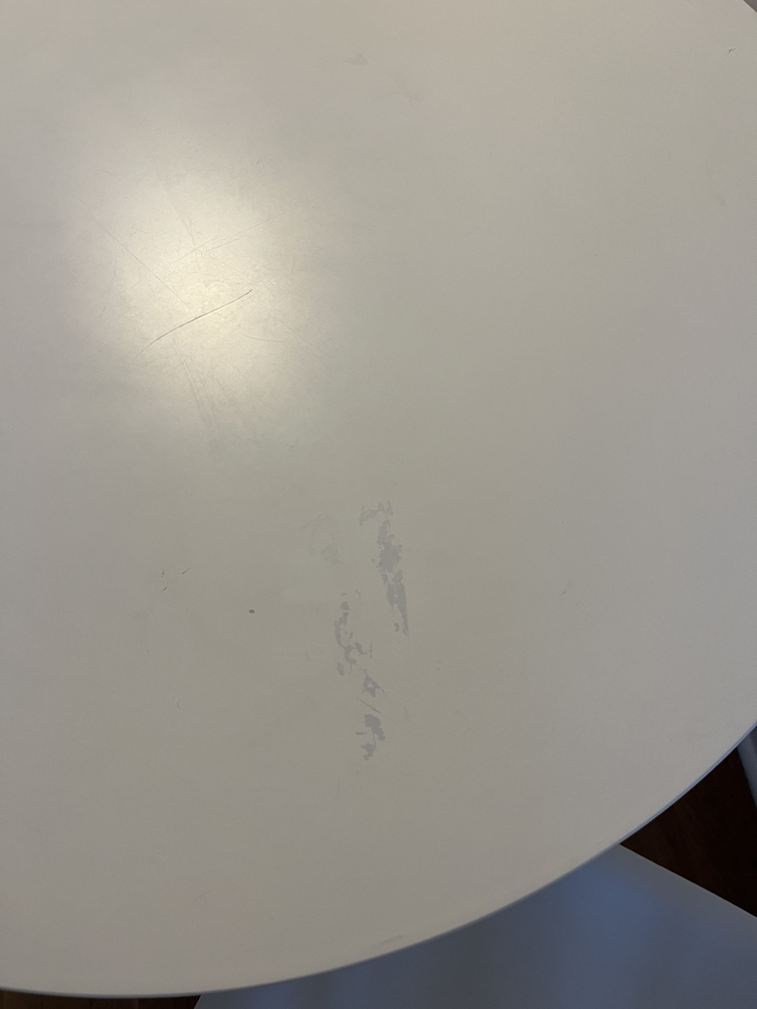 White Round Table and Two Chairs Set - photo 2