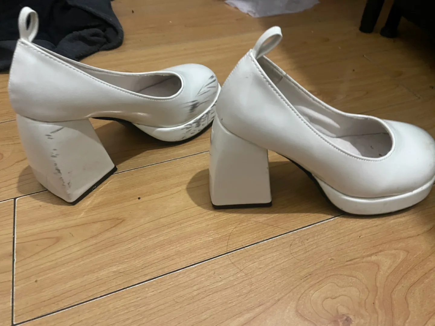 White Platform Heels image indicator(2)