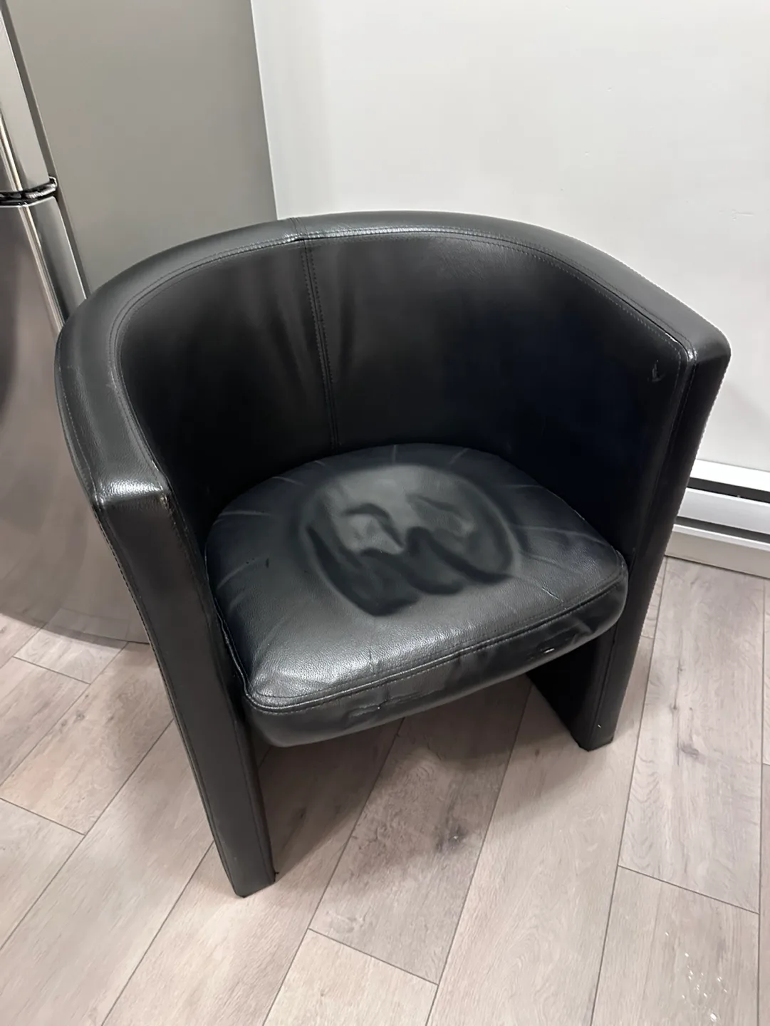 Black Leather Accent Chair #freecycle image indicator(2)