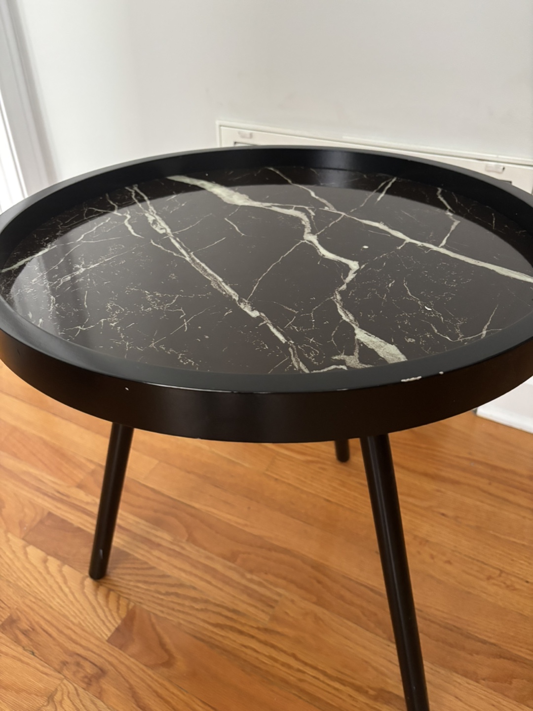 Round Black Marble Accent Table - photo 3