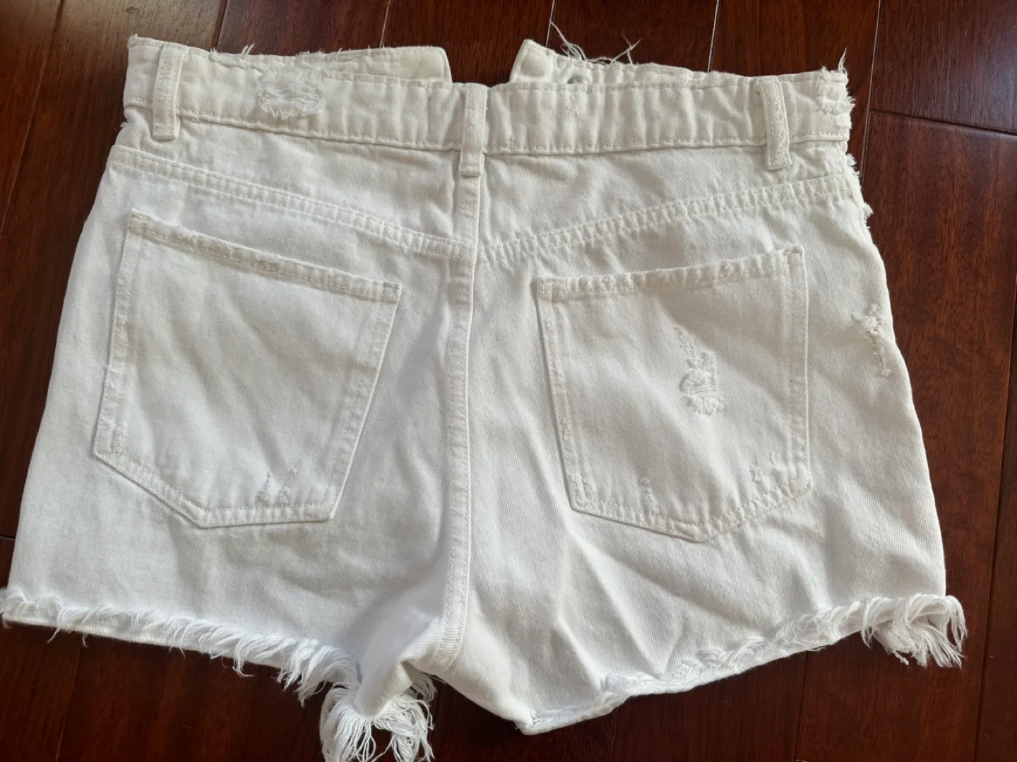 Zara White Distressed Denim Shorts image indicator(2)
