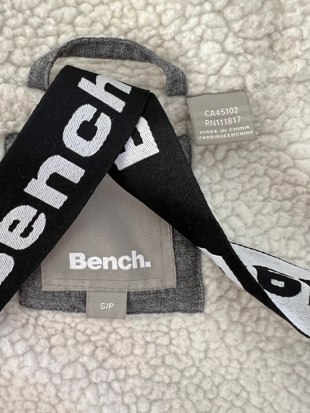 EUC Ladies BENCH Grey Hooded Puffer Jacket Size S image indicator(6)