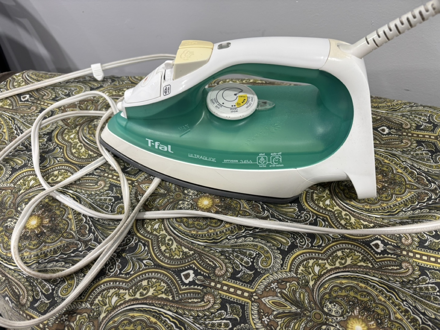 T-fal Ultraglide Iron FV3456 - photo 2