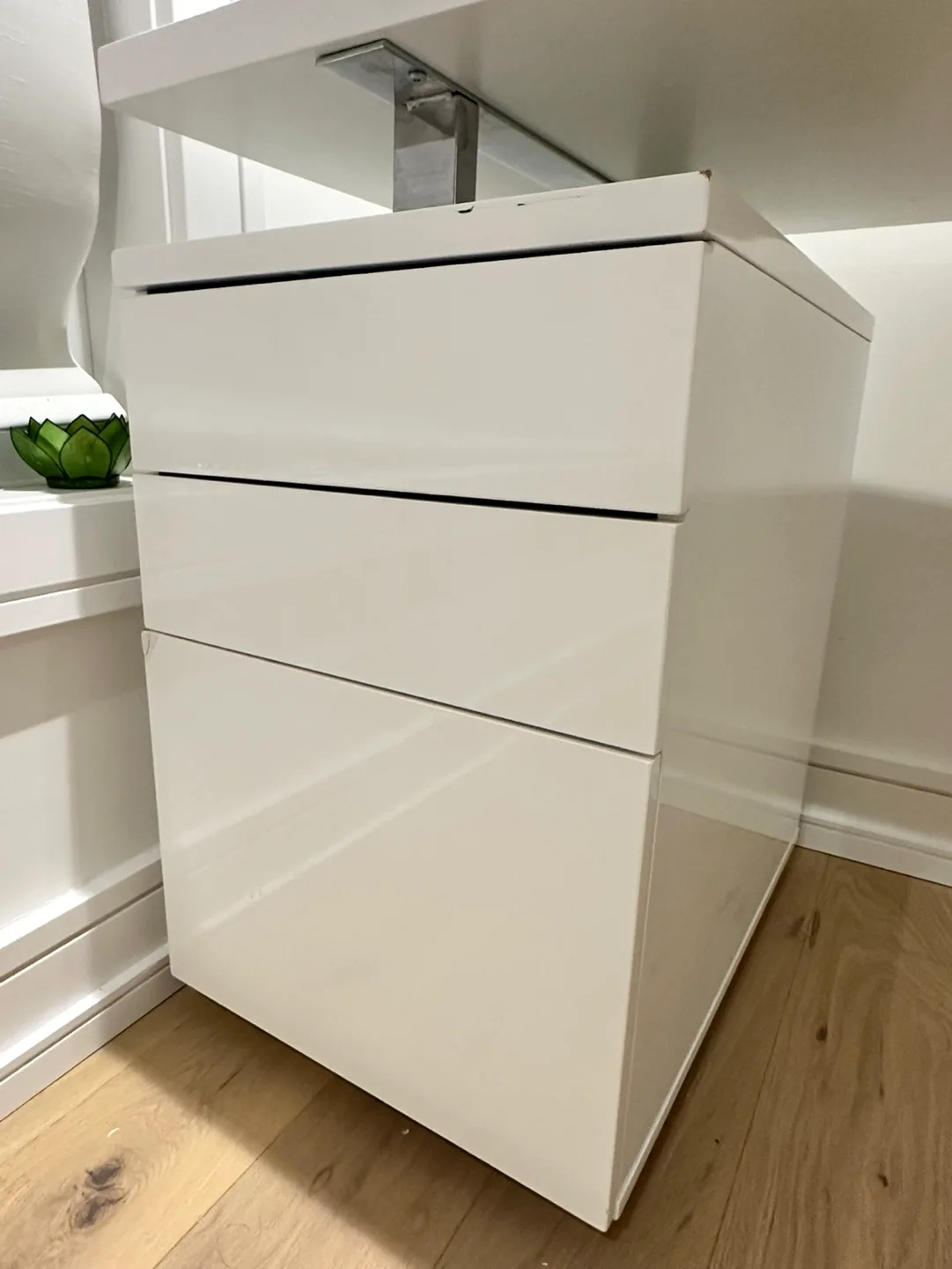 Structube Manchester Desks For Sale image indicator(4)