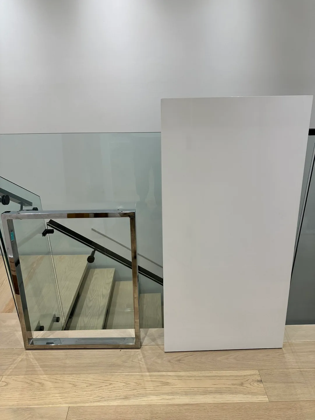 Structube Manchester Desks For Sale image indicator(6)