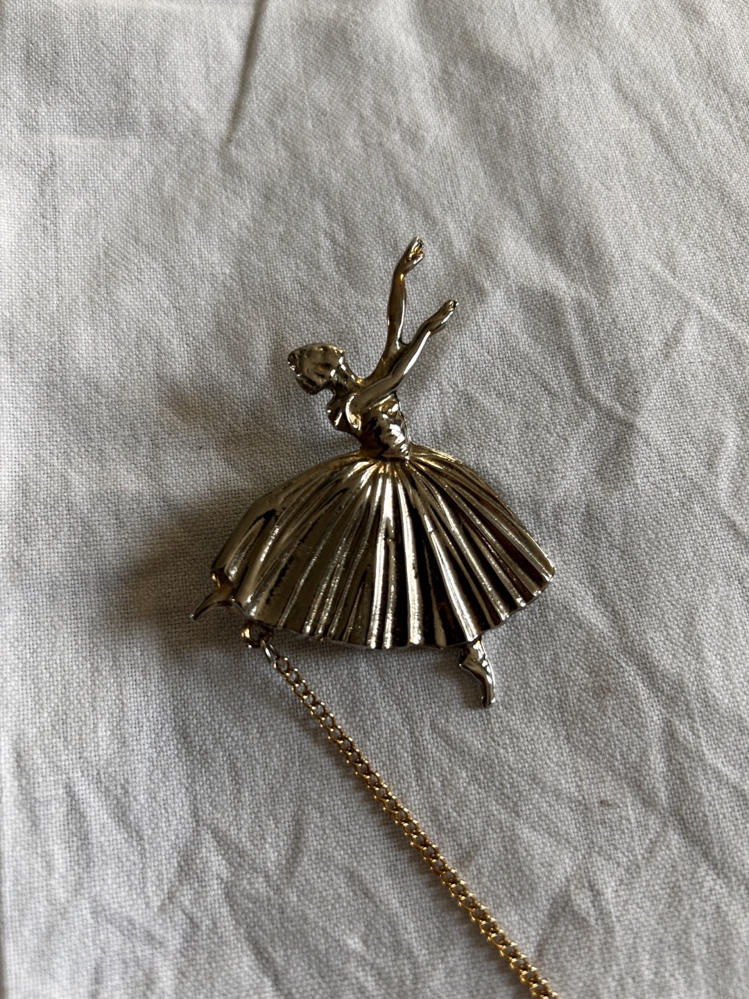 Vintage Ballerina Brooch Set - photo 2