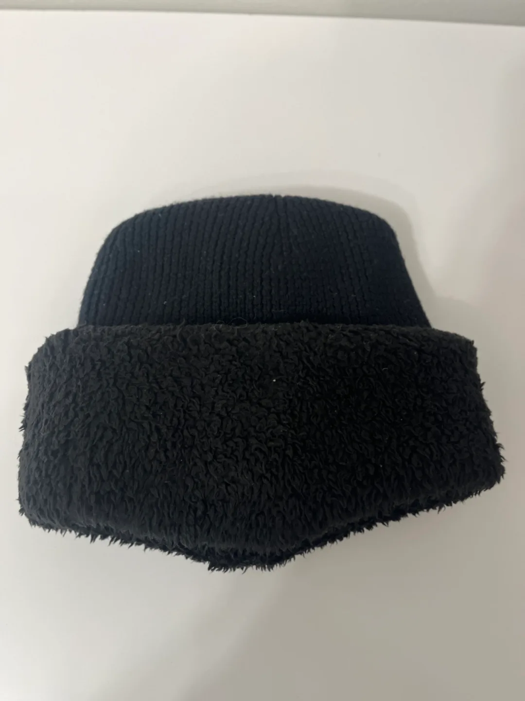 Lululemon Black Knit Beanie with Fleece Lining image indicator(3)