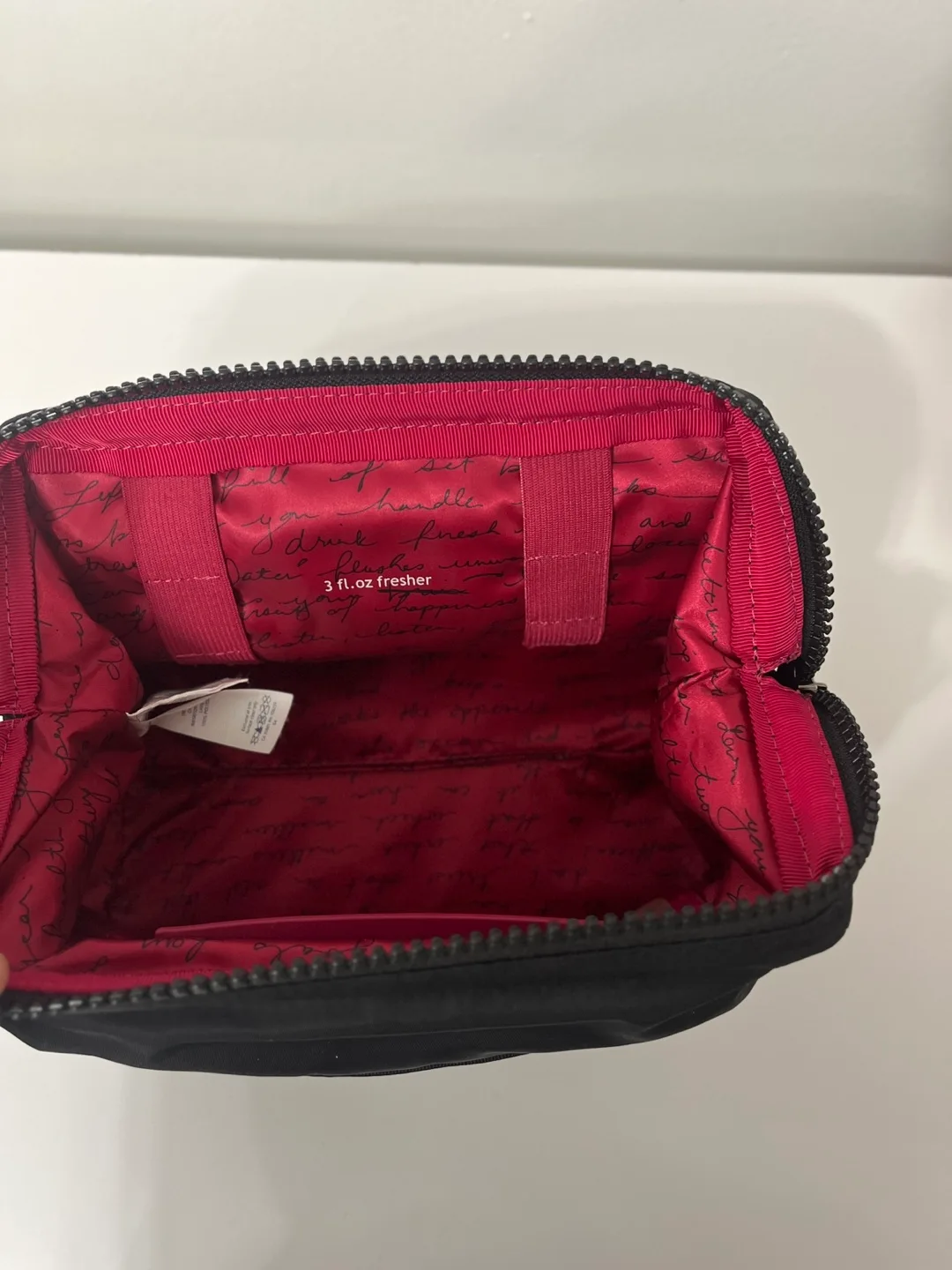 Lululemon Black Travel Case image indicator(4)