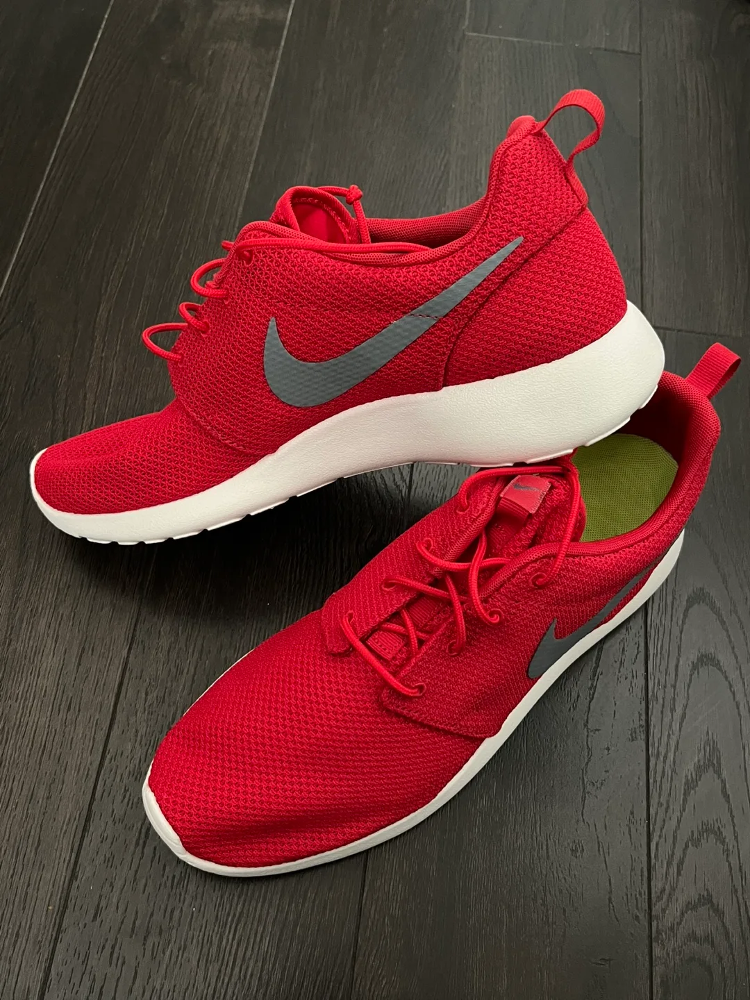 Nike Roshe - Red image indicator(2)