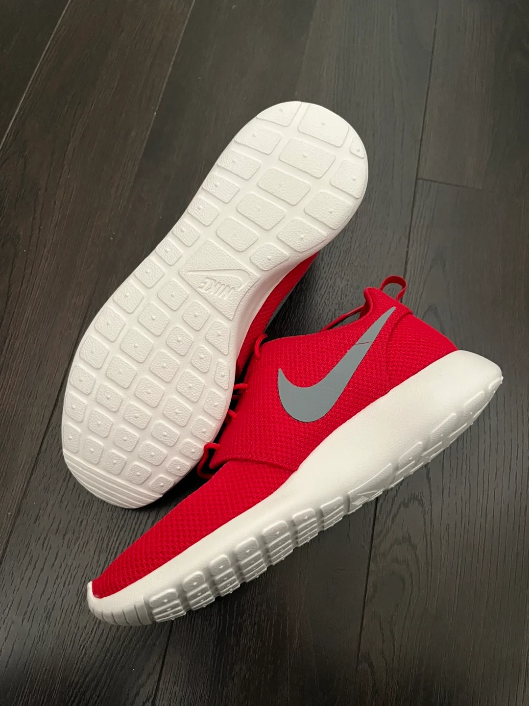Nike Roshe - Red image indicator(3)