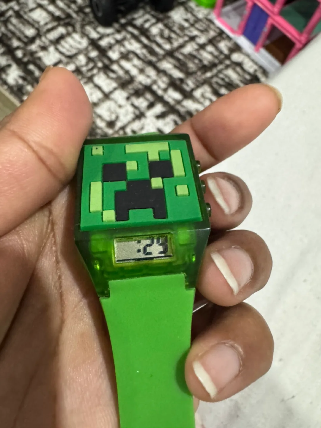 Minecraft and Sonic the Hedgehog Kids' Watches image indicator(2)
