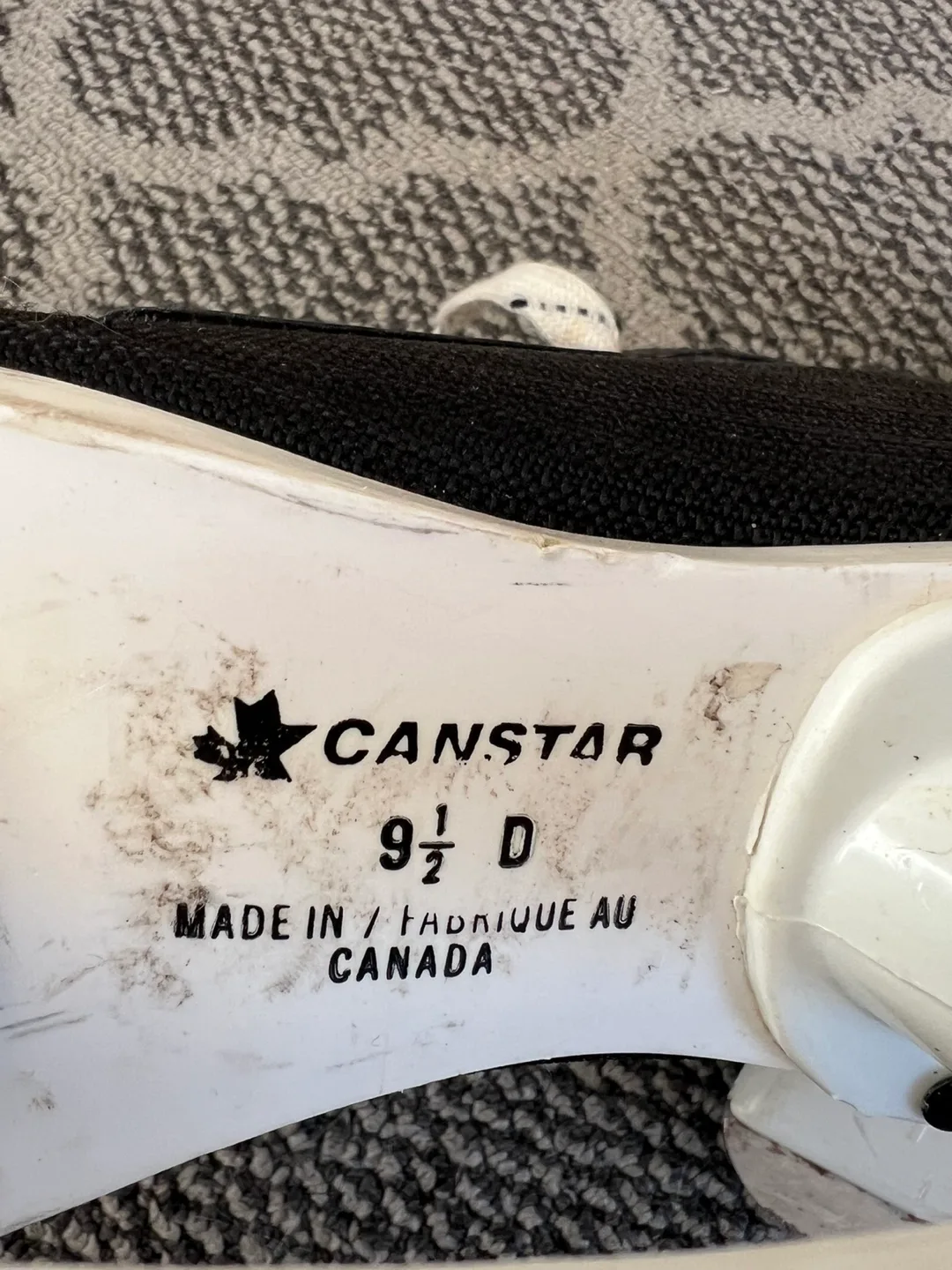 Vintage Men’s Bauer Professional 92 Hockey Skates, size 9.5D image indicator(8)