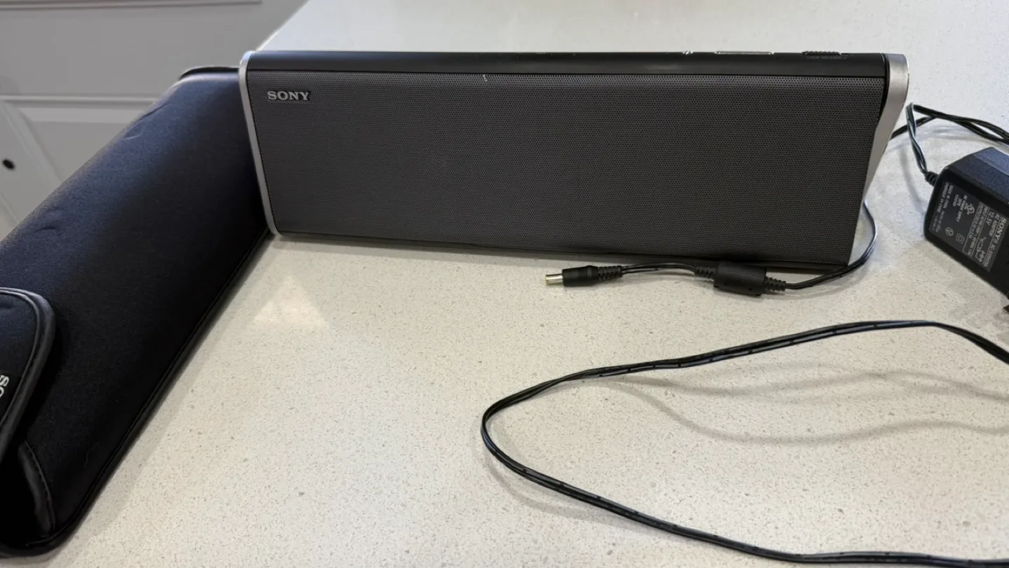 Sony SRS-BTX300 Portable Bluetooth Wireless Speaker System image indicator(5)