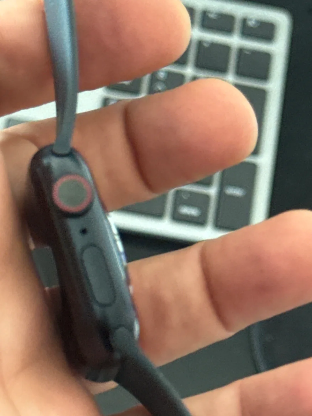 Apple Watch Series 9 - Midnight - 41 mm image indicator(4)