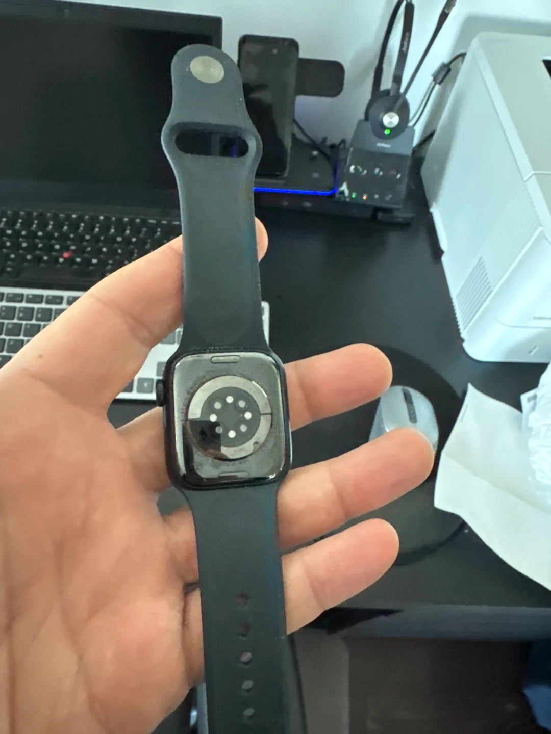 Apple Watch Series 9 - Midnight - 41 mm image indicator(2)