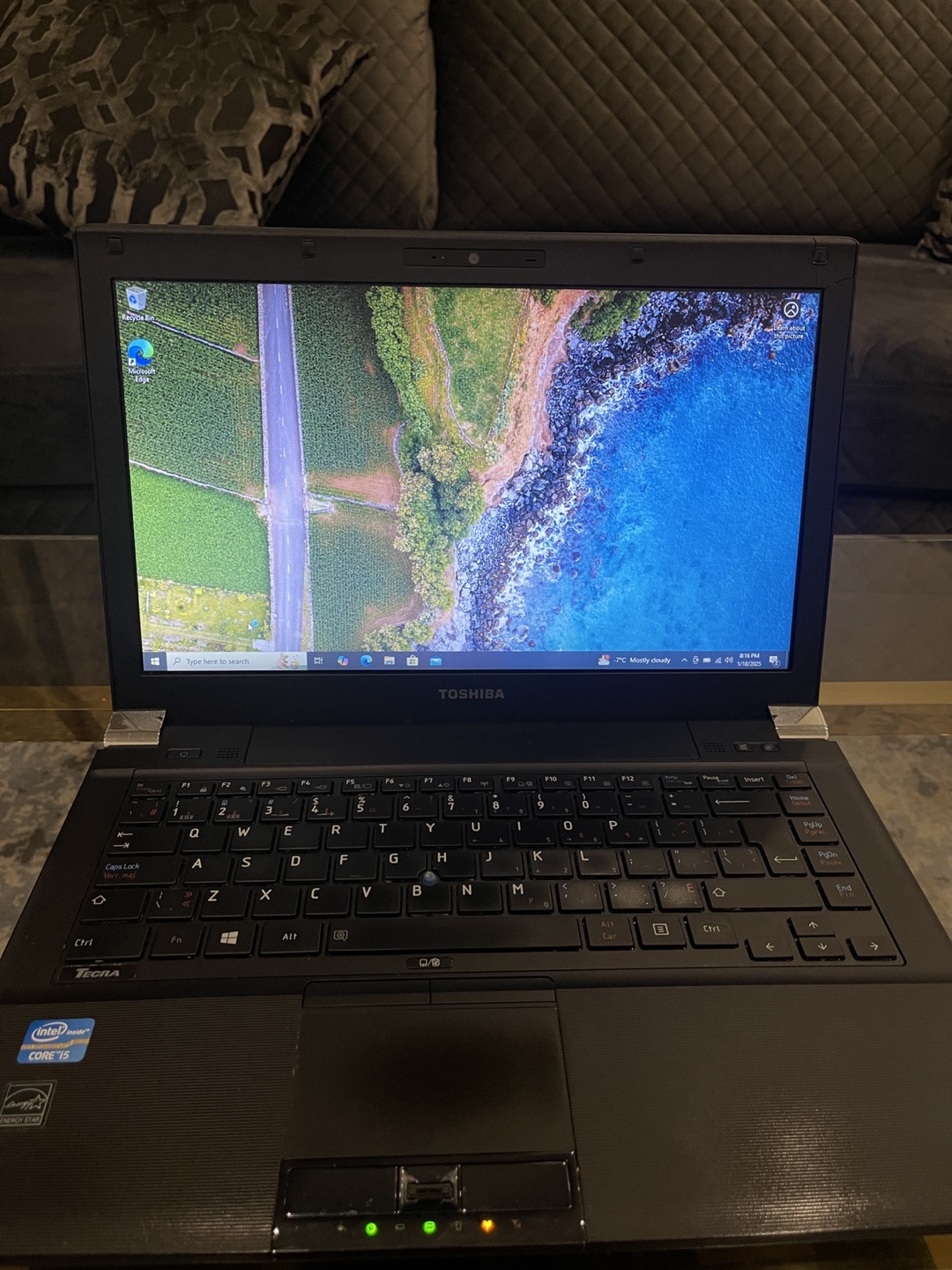 Toshiba Laptop i5- Windows 10 Pro/8GB RAM/500GB HDD