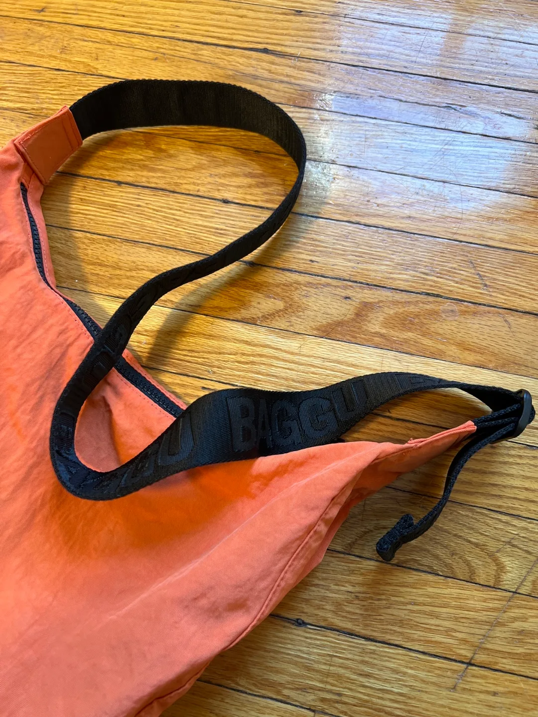 Baggu Medium Crescent Bag • Mint Condition image indicator(3)